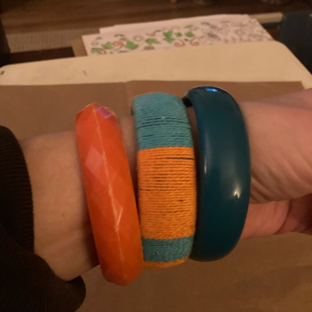 A Bundle of Bangles - 30 total - Picture 12 of 13